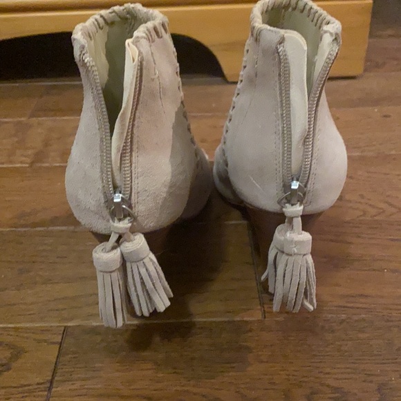 Marc Fisher Suede open toe booties size 8 - Picture 2 of 9